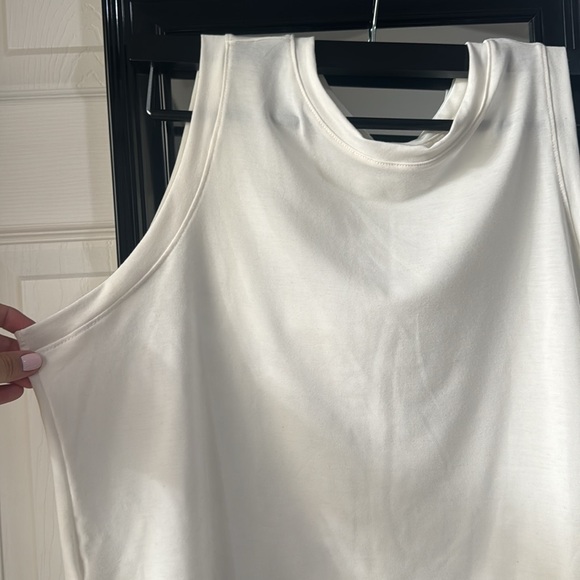 Top - Picture 2 of 3